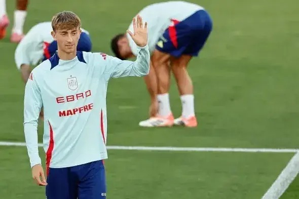 خط خوردن ستاره رئال مادرید از فهرست تیم ملی اسپانیا