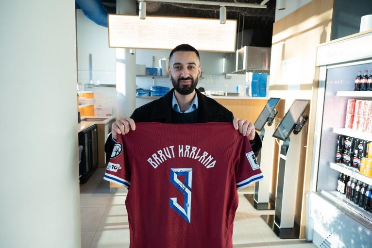 هالند و سفارش دادن برگر برای اعضای تیم ملی نروژ