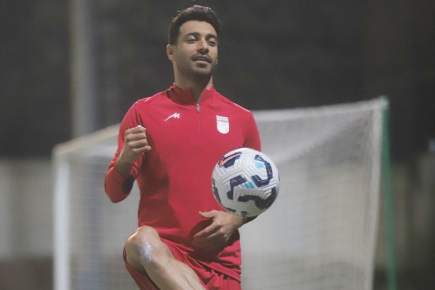 نامجومطلق: چرا خلیل زاده باید استوری منتشر کند؟