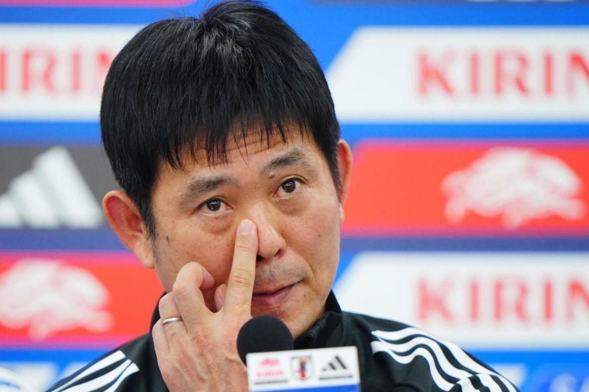 اشک ریختن سرمربی ژاپن در کنفرانس مطبوعاتی