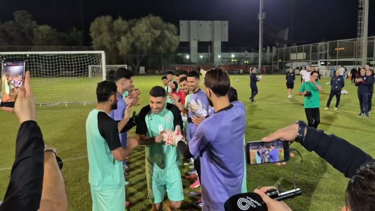 تونل بازیکنان تیم ملی برای تقدیر از مهدی طارمی