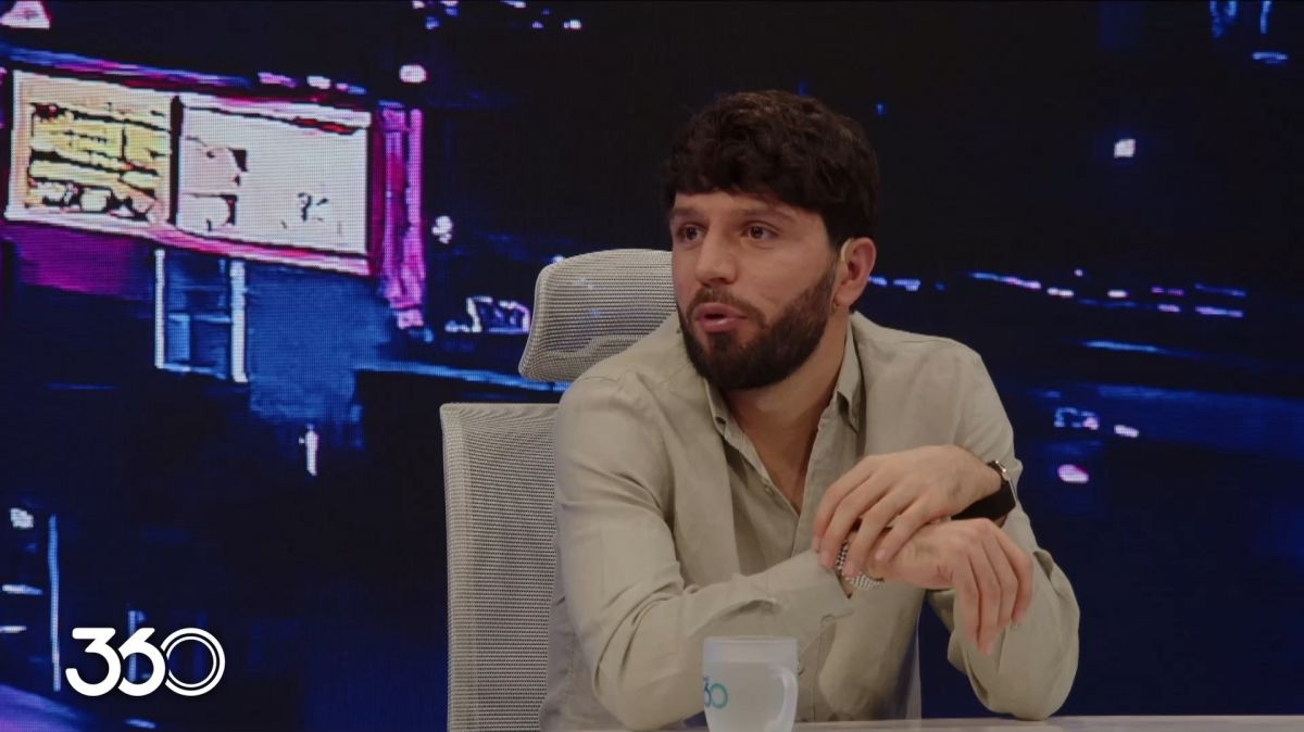 اوستون اورونوف قرار بود به استقلال برود؟