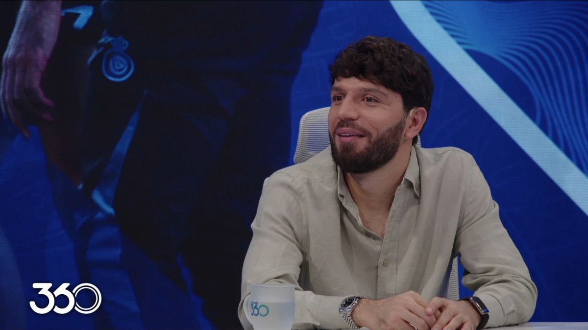 ماشاریپوف: رونالدو گفت، طرفدار مسی هستی که با من عکس نمی گیری؟