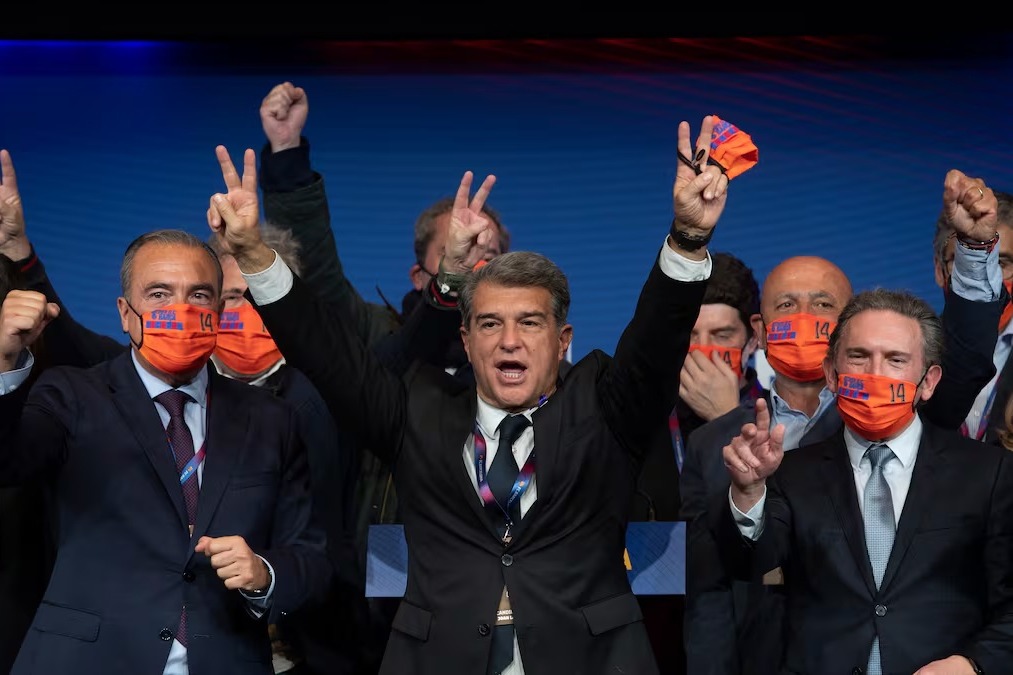 واکنش لاپورتا به تجلیل از مسی و بازگشت به نیوکمپ