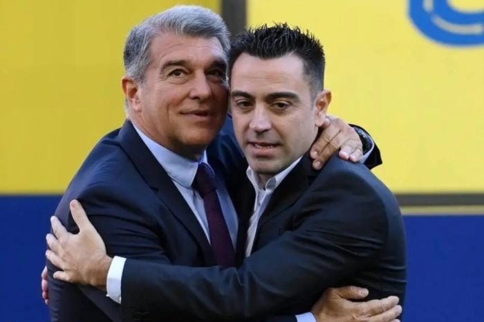 واکنش لاپورتا به حمایت ژاوی از رقیبش