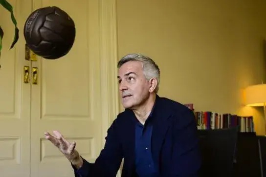 رقیب لاپورتا در صورت بردن انتخابات، با مسی تماس می‌گیرد