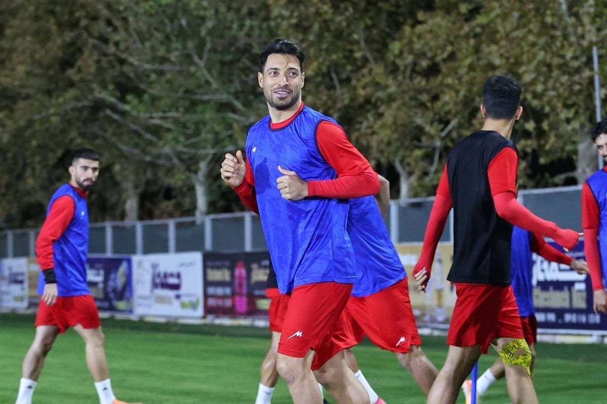 خلیلزاده: کسی حق ندارد بپرسد چرا پنالتی نمیزنم!