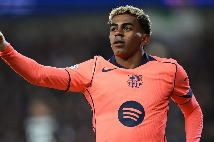 رقابت یامال با زمان برای بازی کردن در مقابل چلسی