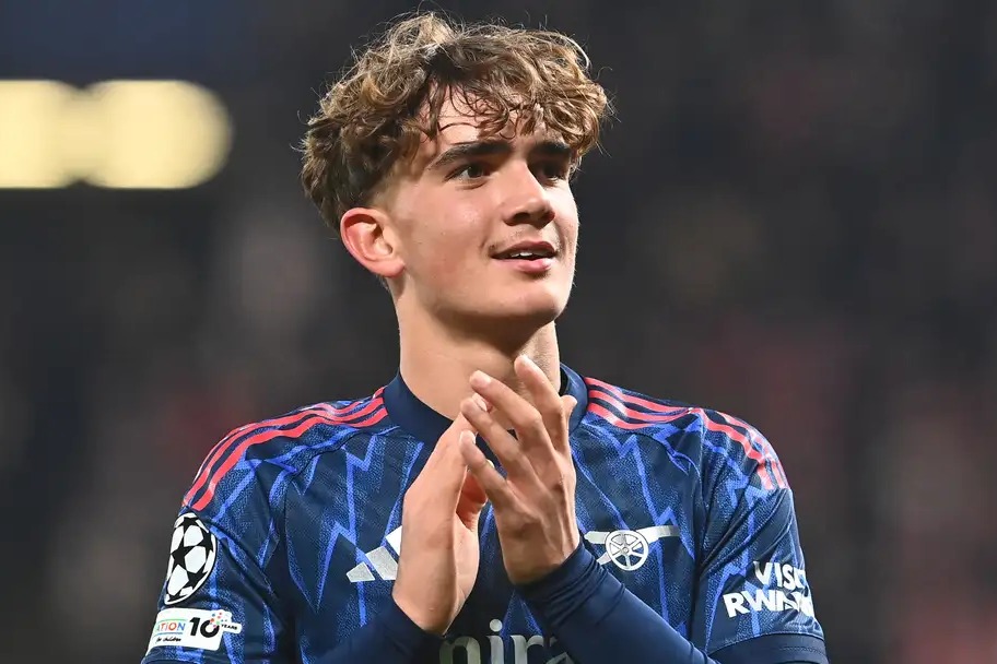 ستاره سابق آرسنال: این بازیکن 15 ساله، فوق العاده است