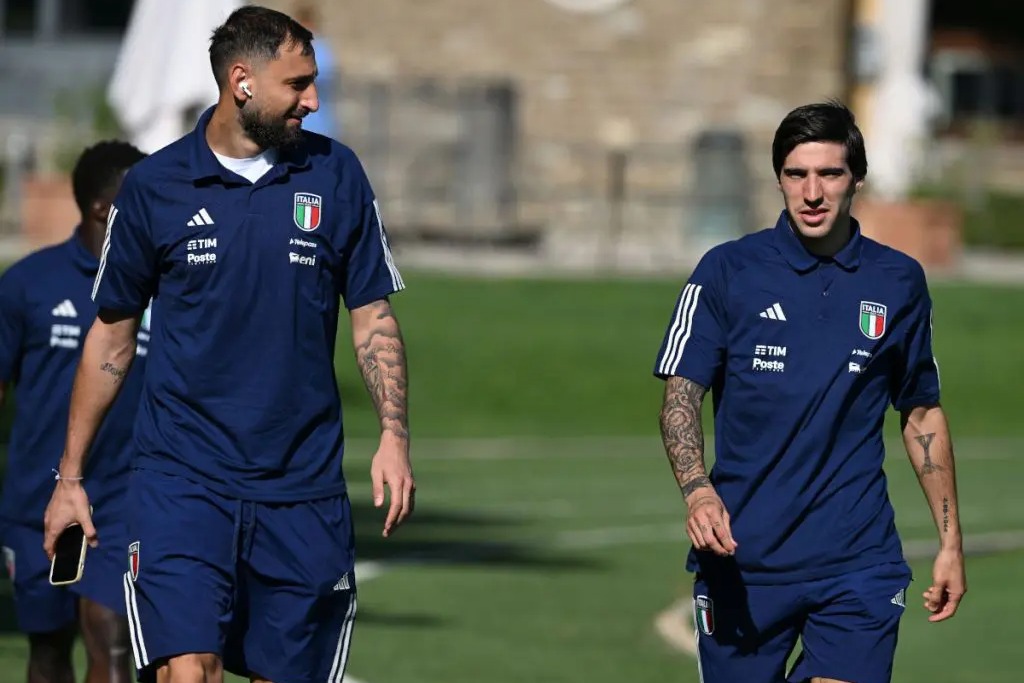 کریخوانی دوناروما با ستاره نیوکاسل: نمیتوانی به من گل بزنی