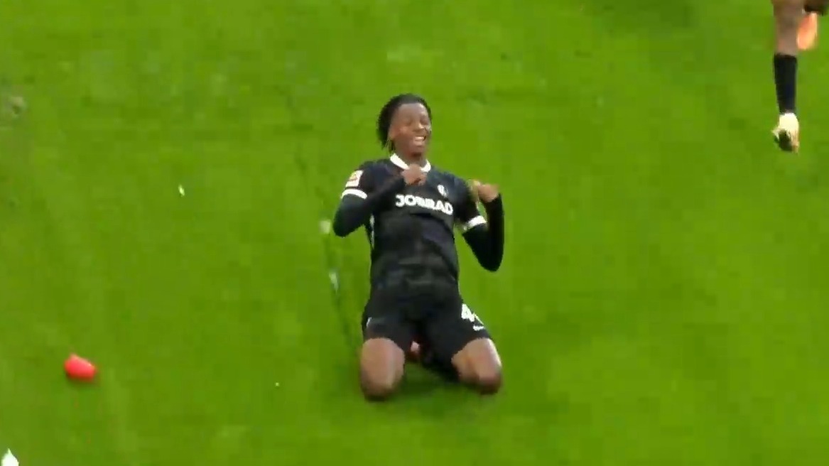 گل دوم فرایبورگ به بایرن مونیخ (مانزامبی)