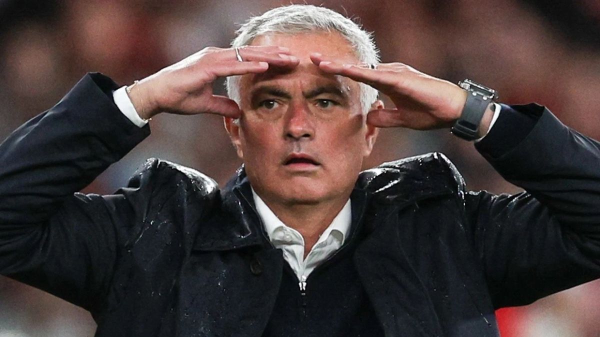 اظهارات عجیب مورینیو: اگر می‌توانستم 9 تعویض انجام می‌دادم