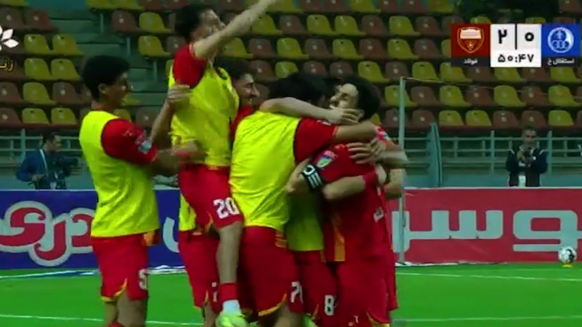 گل دوم فولاد به استقلال خوزستان (دبل ساسان انصاری)