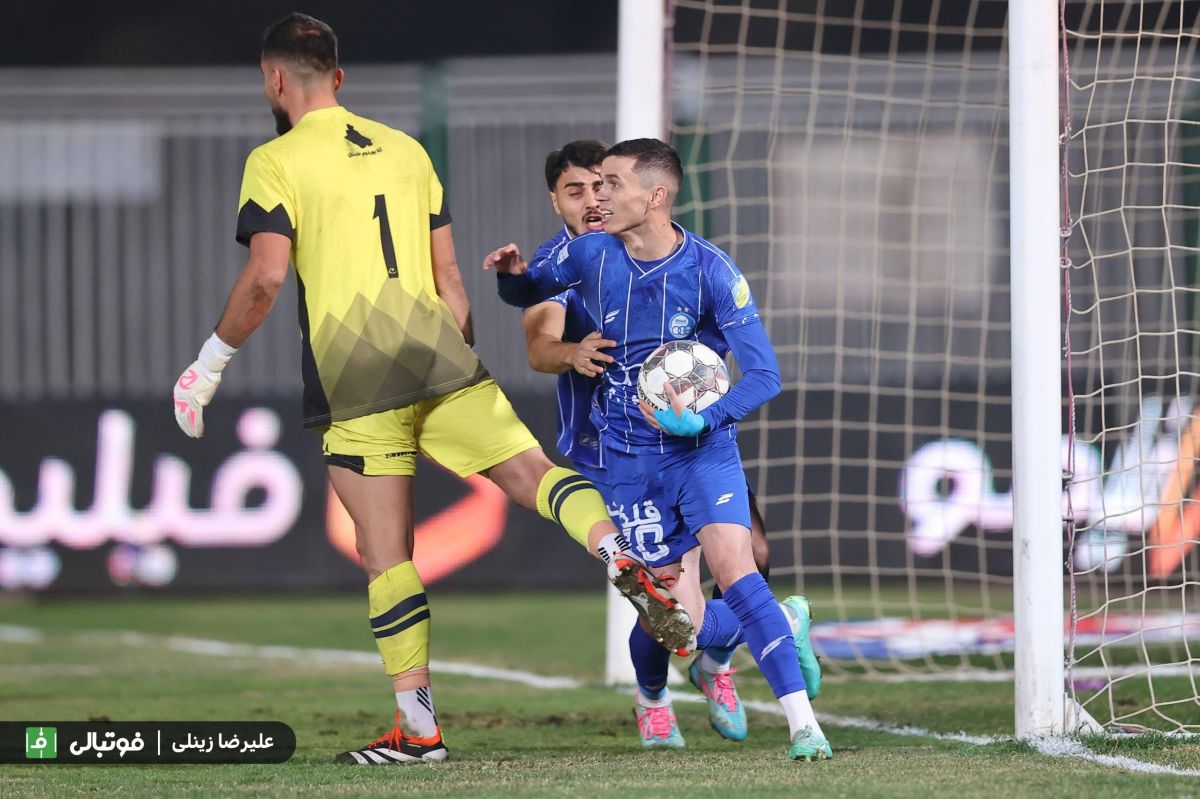 آغاز جنجال آسانی در تختی؛ شیطنت دروازهبان پادیاب!