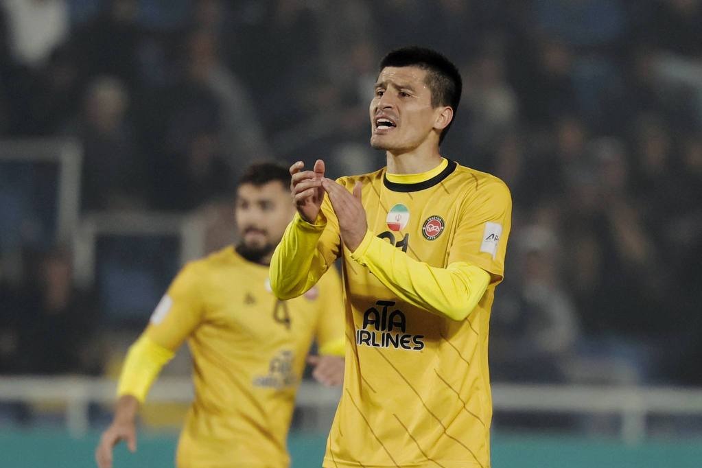 خامروبکوف؛ مهره برد بازی‌های تراکتور و نسف قارشی