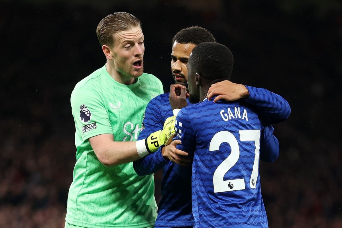 عذرخواهی ادریسا گانا گیه بعد از اخراج در اولدترافورد