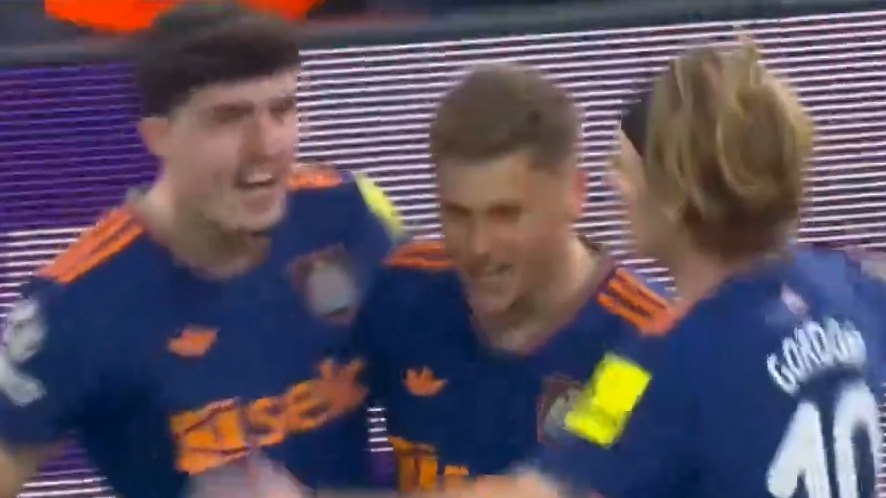 گل اول نیوکاسل به مارسی (بارنس)