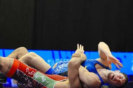 سرنوشت کشتی‌گیران هفته آینده مشخص می‌شود/کشتی در مسیر سخت ۲۰۲۶