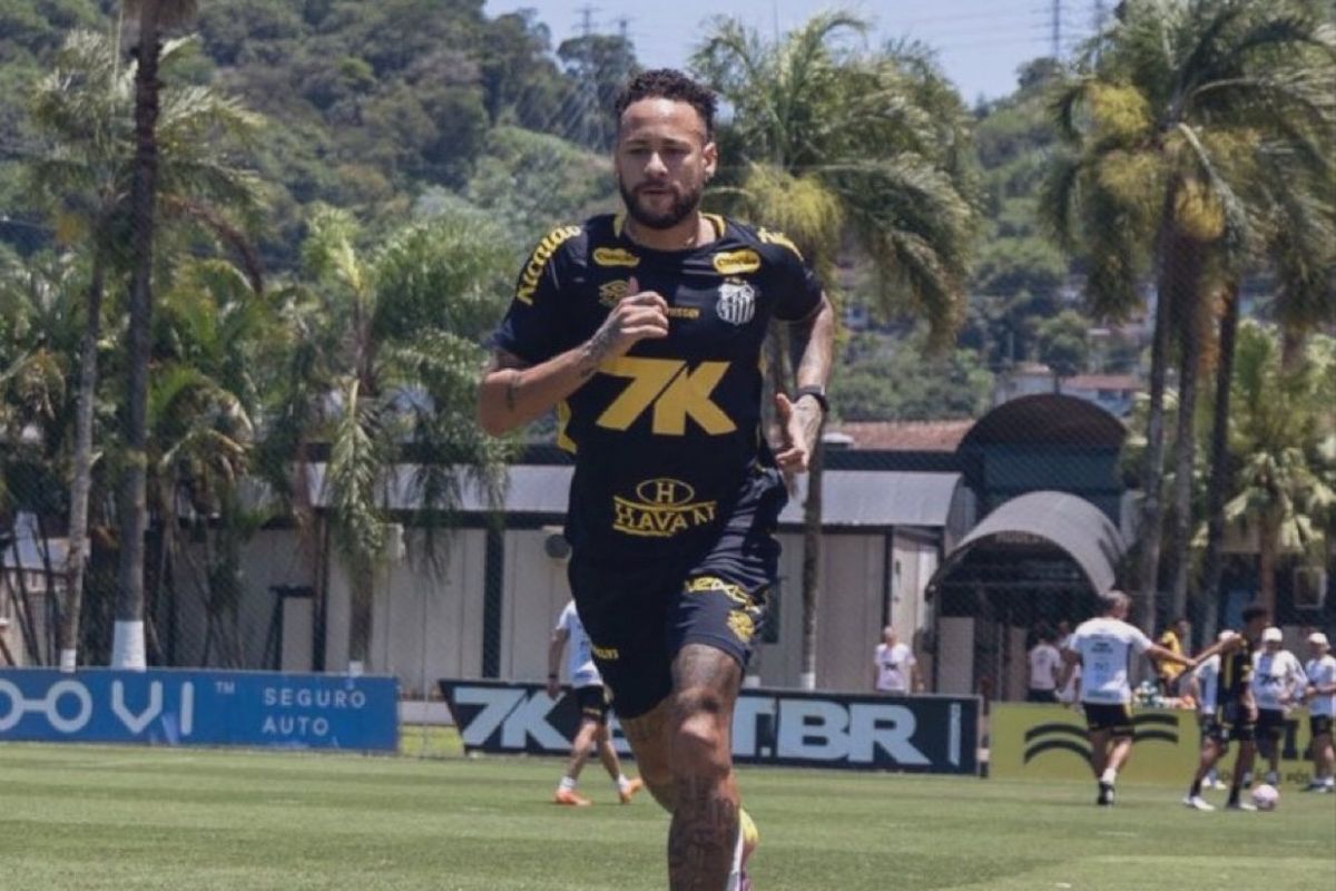 فداکاری نیمار برای سانتوس؛ ستاره مصدوم در تمرینات حاضر شد!