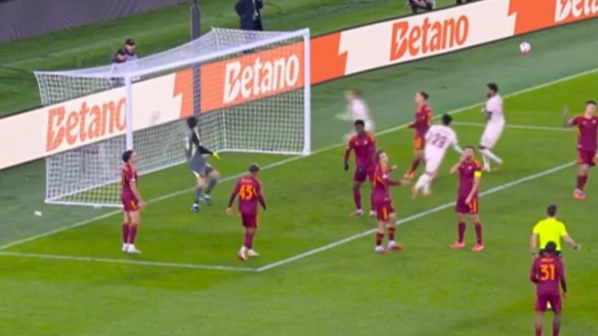 گل اول میتیلند به رم (پائولینیو)