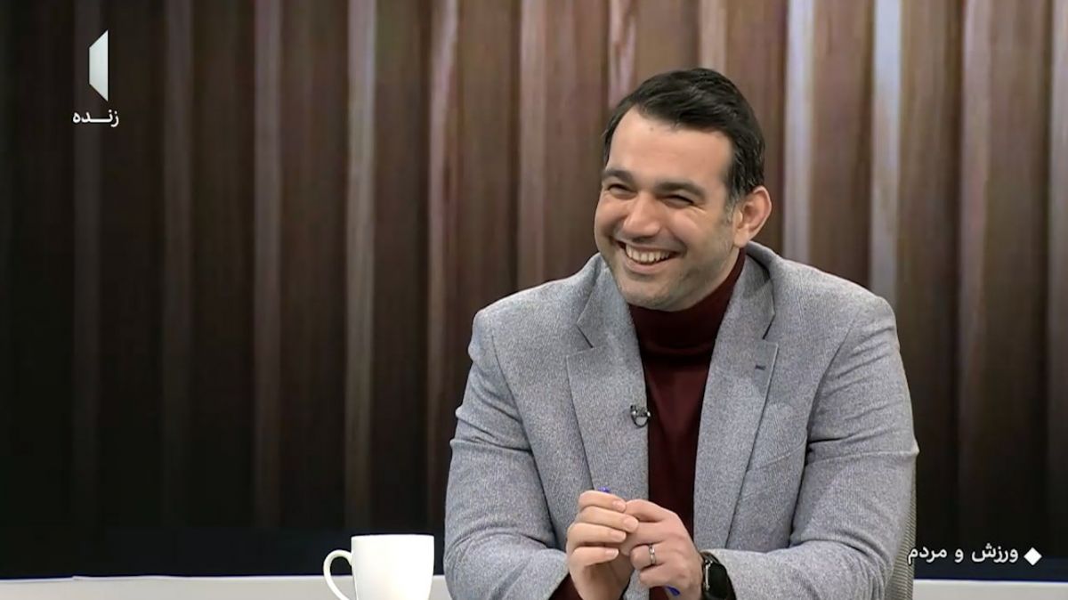 کنایه جالب مهدی شریفی به دیر رسیدن اتوبوس تیم الوصل به ورزشگاه محل برگزاری دیدار با استقلال