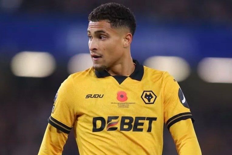 تکذیب شایعه انتقال ستاره برزیلی ولورهمپتون به منچستر‌یونایتد