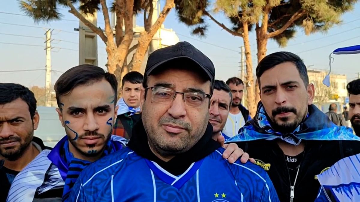 هوادار استقلال: ما هیچ رفاقتی با هواداران پرسپولیس نداریم