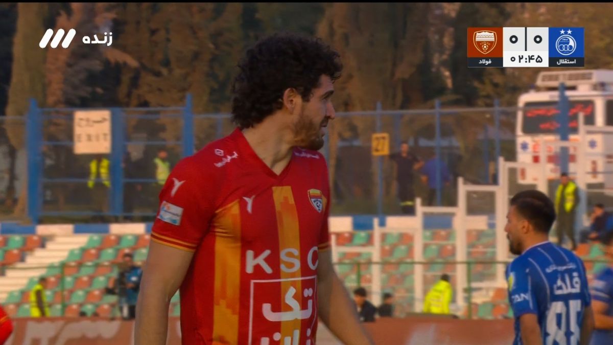 شوت بلانکو به شکل خطرناکی از کنار دروازه استقلال به بیرون رفت