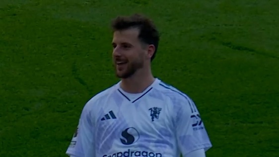 گل دوم منچستر یونایتد به کریستال پالاس (ضربه هوشمندانه مونت)