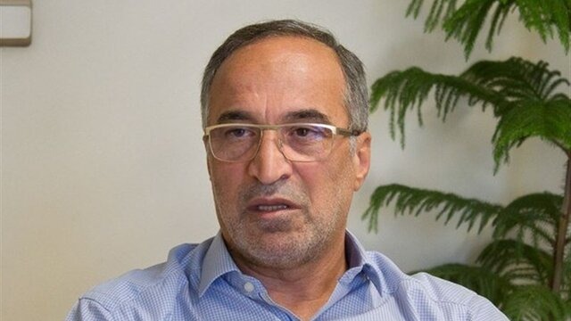 واعظ آشتیانی: چرا بورس به مخارج استقلال و پرسپولیس ورود نمی کند؟