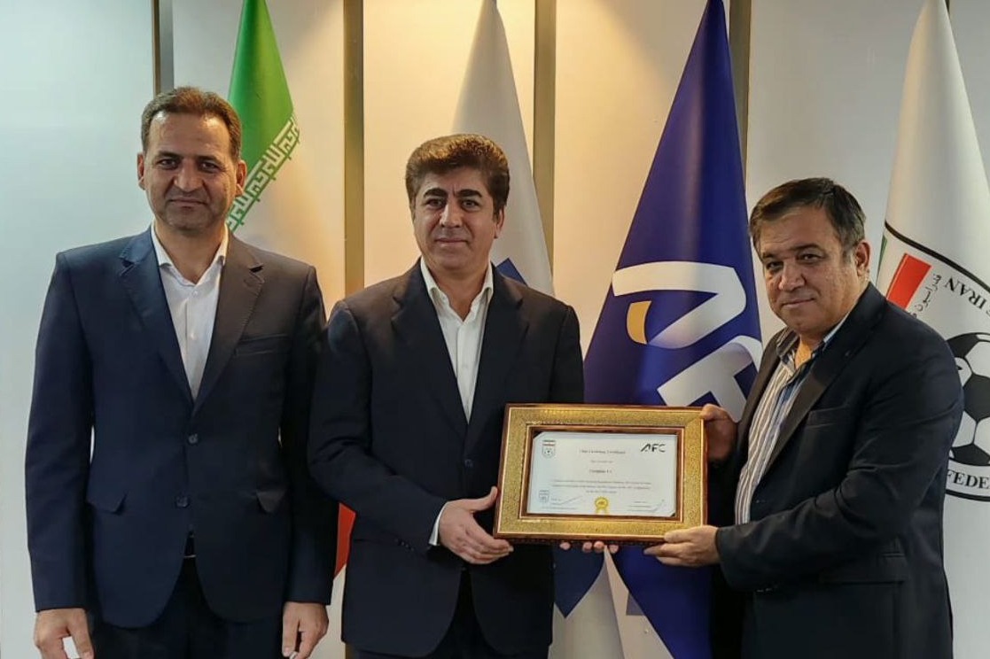 مجوز حرفهایسازی استقلال صادر شد