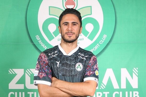 هافبک ۳۵ ساله و جشن سیصدمین بازی در لیگ برتر