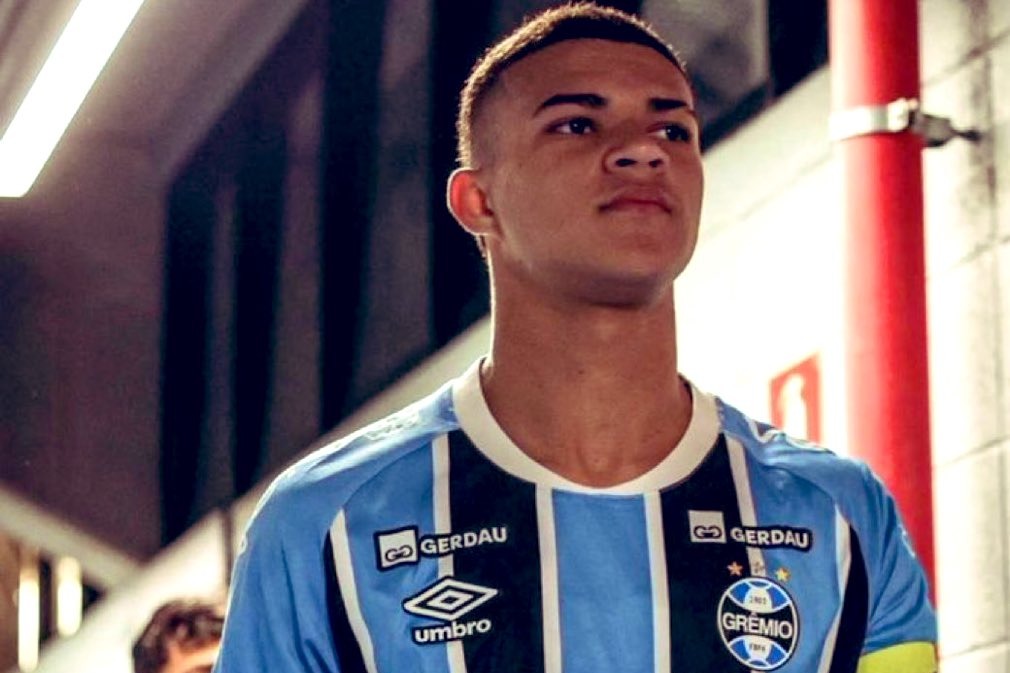 منچستریونایتد و چلسی به دنبال جذب پدیده ۱۷ ساله گرمیو