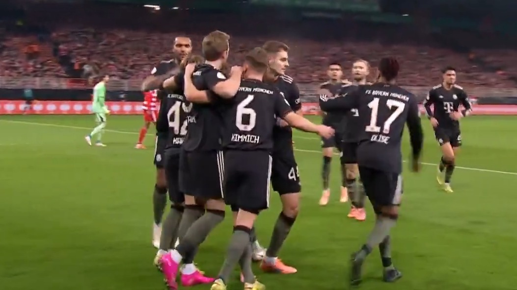 گل اول بایرن مونیخ به یونیون برلین (الیاس)