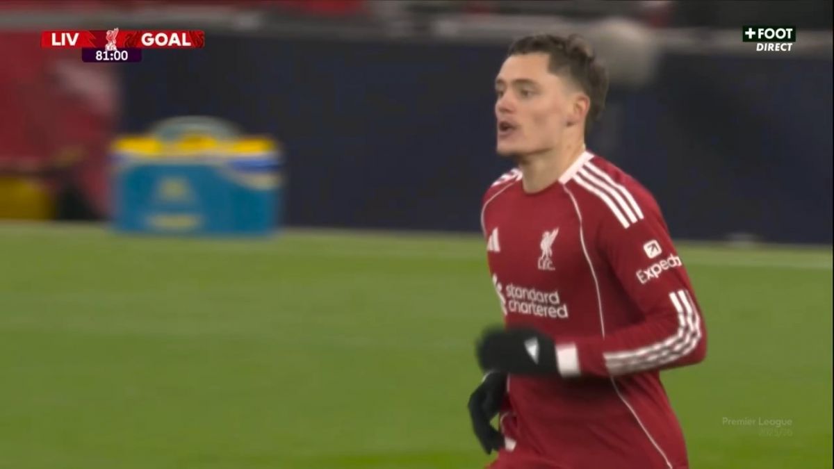 گل اول لیورپول به ساندرلند (گل به خودی موکیله)