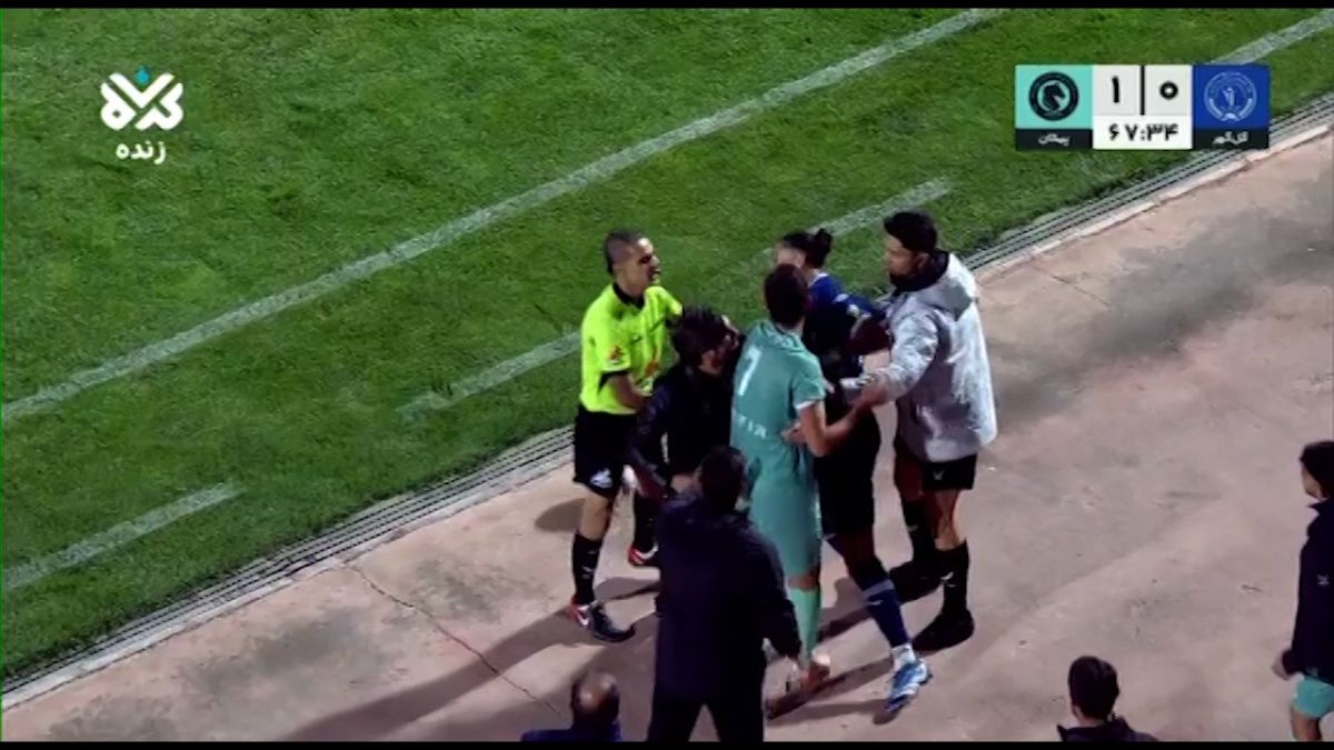 درگیری عجیب مرتضی تبریزی با بازیکن گل گهر