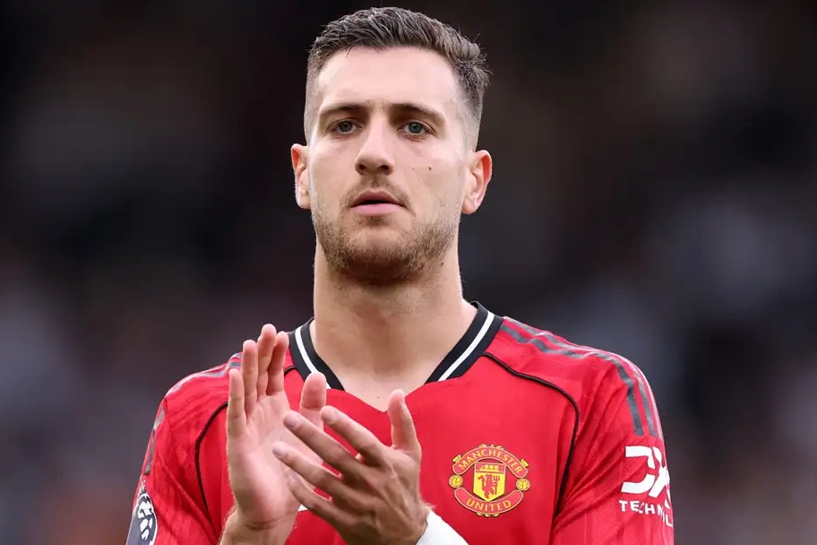 انتقاد مدافع منچستریونایتد از هم‌تیمی‌هایش