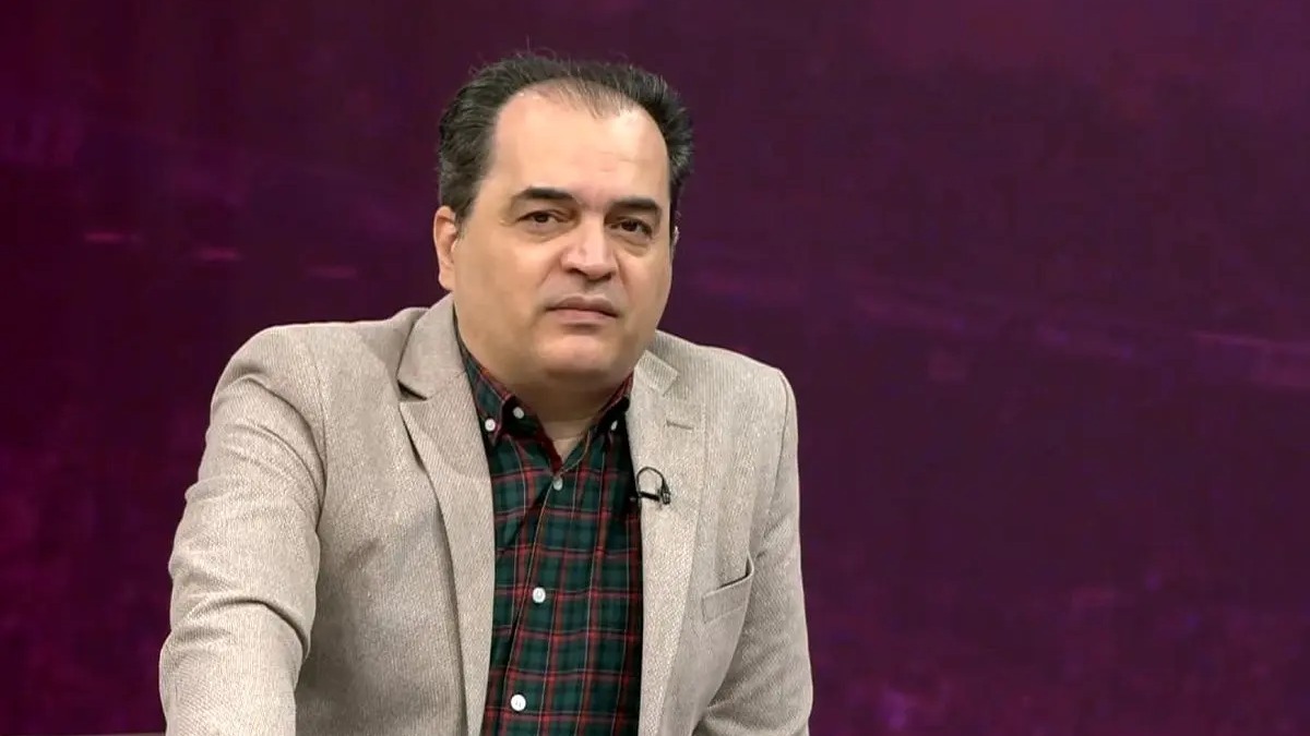 گفت و گوی تلفنی با پیمان یوسفی گزارشگر دربی استقلال و پرسپولیس پیش از شروع بازی