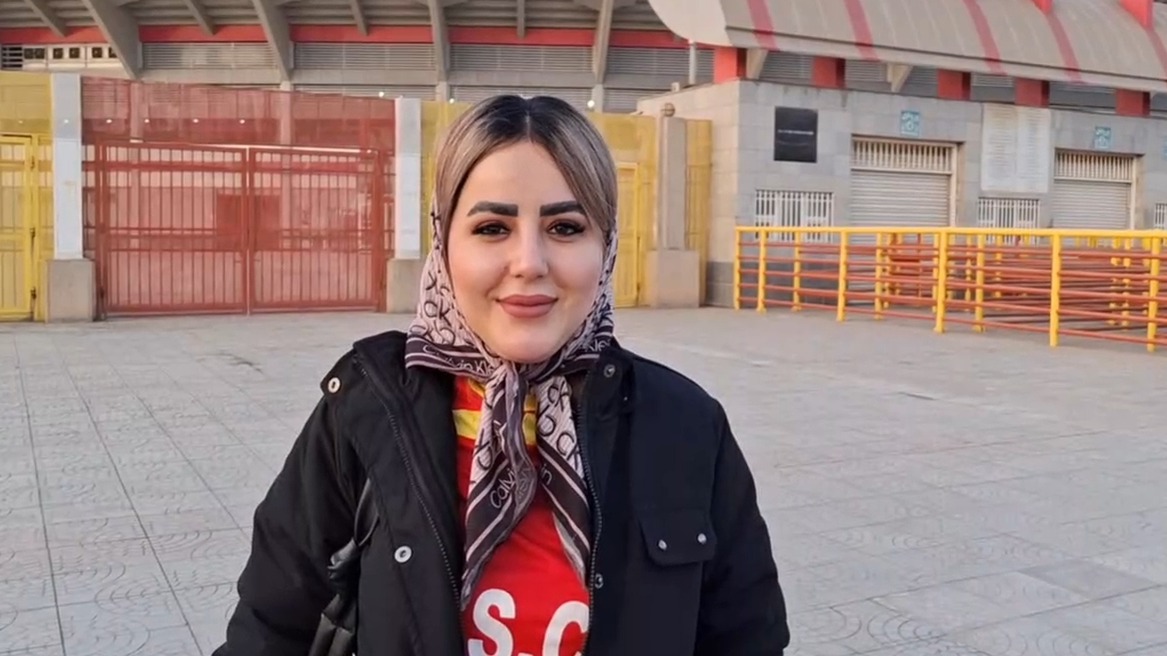 صحبت های بانوی هوادار فولاد پس از اولین حضورش در ورزشگاه