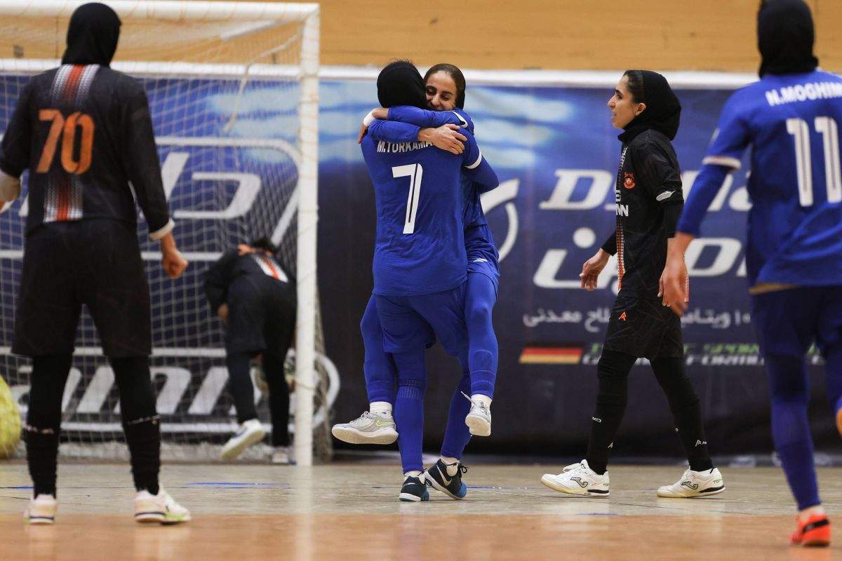 یکهتازی استقلال در لیگ برتر فوتسال زنان