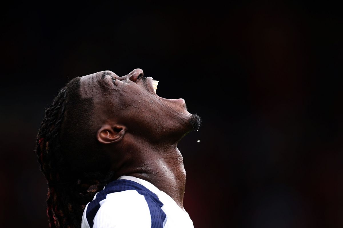 خشم تاتنهام از استفاده دوباره ستاره این تیم از گاز خنده