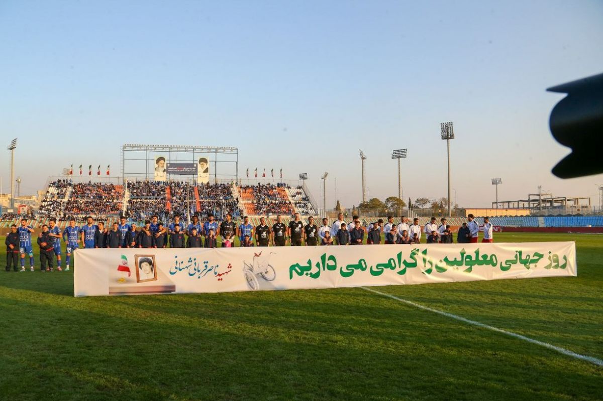 استقلال-ملوان در ورزشگاه شهدای شهر قدس