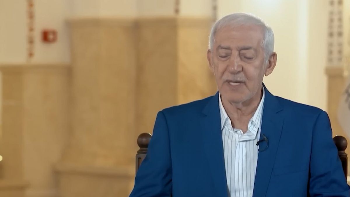 محمد دادگان: لقب پدر من مصطفی دیوانه بود و به آن افتخار می‌کردم!