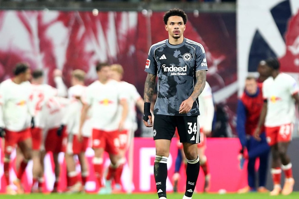 پزشک رقیب بارسلونا به خاطر درمان بازیکن حریف اخراج شد