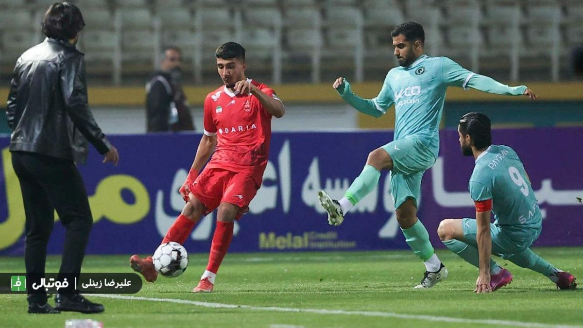 گزارش زنده/ پیکان صفر - پرسپولیس صفر