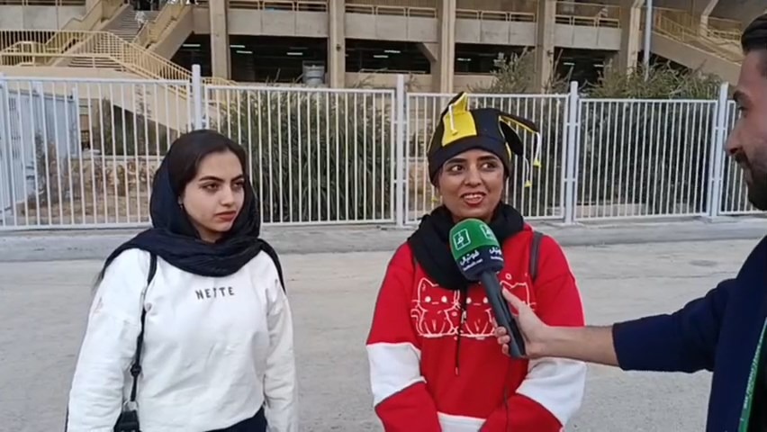 مصاحبه با مزه با دو بانوی فجری در مورد فجر و قوانین فوتبال