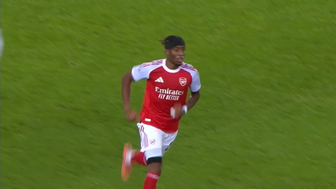 گل اول آرسنال به کلوب بروژ (سوپرگل مادوئکه)