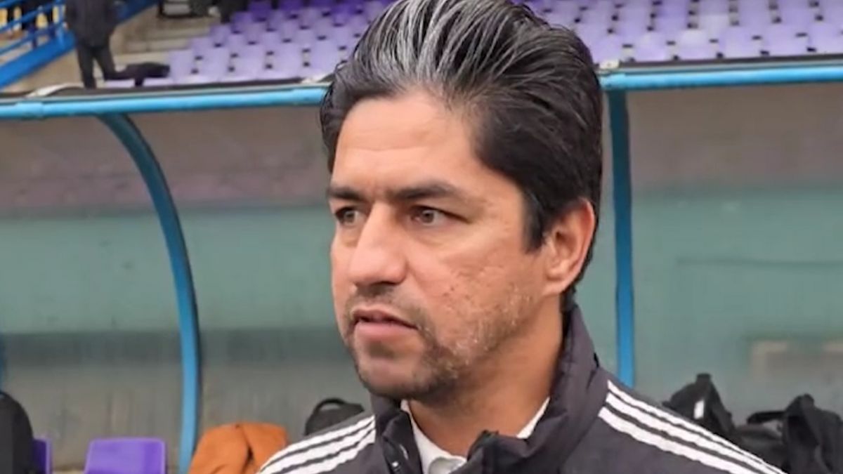 سرمربی امیدهای استقلال: حالم از این فوتبال به هم میخورد و در تلاش هستم که از کشور بروم!