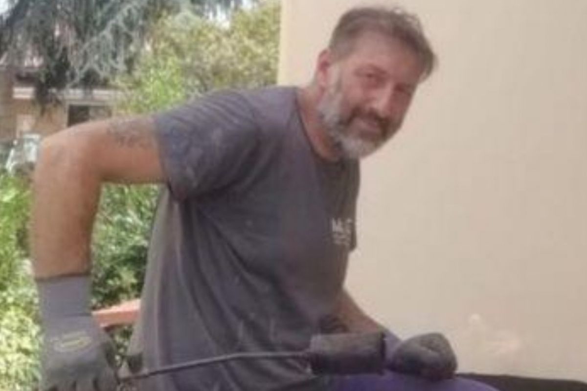 مهاجمی که حالا بنایی میکند (عکس)