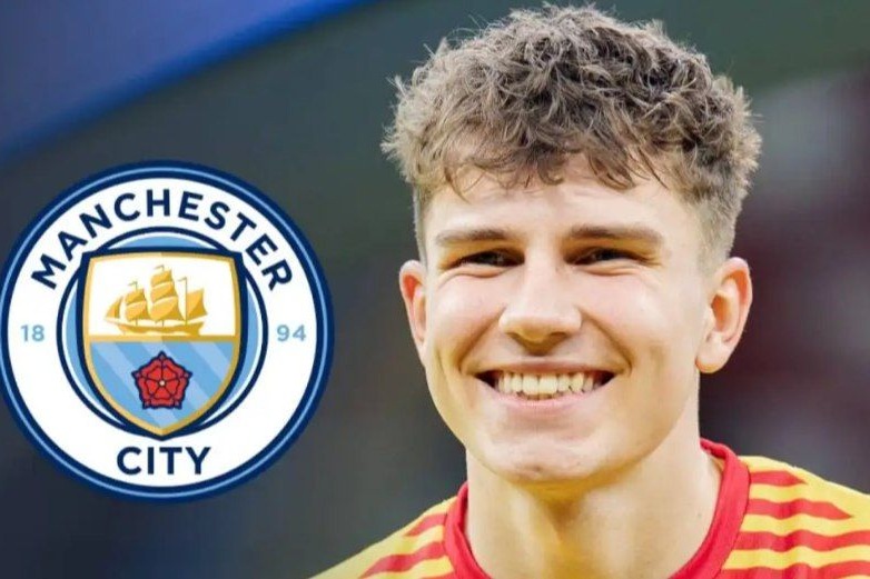 منچسترسیتی در تعقیب ستاره ۱۷ ساله لهستانی